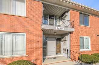 34485 Garfield Rd Unit 1, Fraser, MI 48026