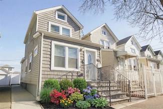 130-05 135th Place, South Ozone Park, NY 11420