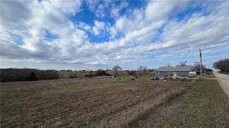 00000 Indianapolis Rd, Paola, KS 66071