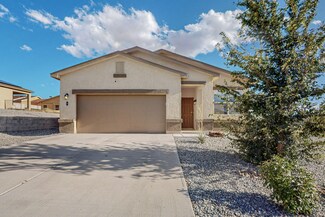 8 Camel Rd, Los Lunas, NM 87031