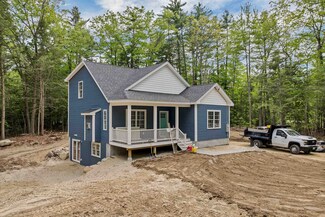14 Westwood Dr, Wolfeboro, NH 03894