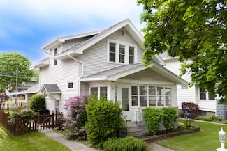 512 S Harrison St, Garrett, IN 46738