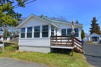50 Pleasant St, Wareham, MA 02571