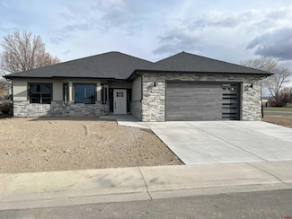 2640 Red Cliff Cir, Montrose, CO 81401