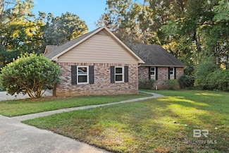 802 Pinewood Ct, Daphne, AL 36526