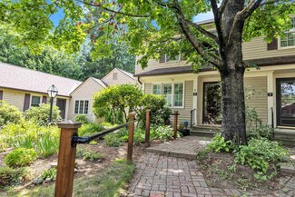 8 Colonial Square Unit 8, Peterborough, NH 03458