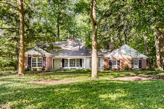 9015 Pickwick Dr, Indianapolis, IN 46260