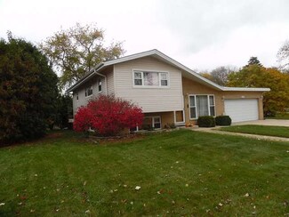 513 W Division St, Itasca, IL 60143