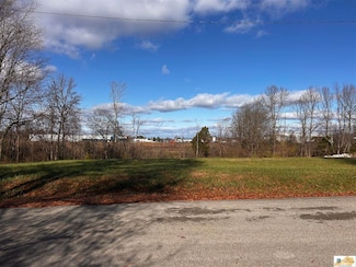 102 Pin Oak Ln, Glasgow, KY 42141