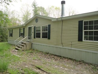 36 Clover Ln, Whitefield, ME 04353
