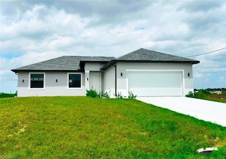 9017 Meadow Cir, Labelle, FL 33935