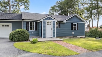 95 Pineland Ave, Worcester, MA 01604