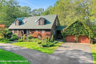4 Mountain View Dr, Kerhonkson, NY 12446