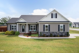 18 Fisher Rd, Lillington, NC 27546