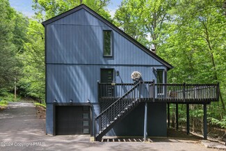 3119 Delaware Cir, Bushkill, PA 18324