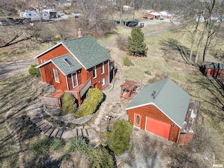 537 S Fairmount St, Davenport, IA 52802