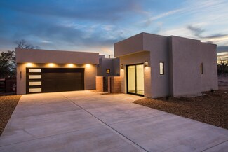 3215 Maxum Ln NW, Albuquerque, NM 87104