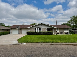 611 Harrison Ave, Goodland, KS 67735