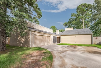 16318 Spinnaker Dr, Crosby, TX 77532