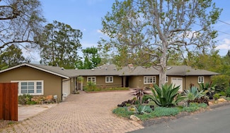 615 Concha Loma Dr, Carpinteria, CA 93013