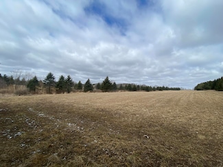 Lt7 E Hawthorne Dr, Saukville, WI 53021