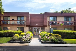 1985 Wooster Rd Unit G, Rocky River, OH 44116