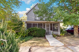 1031 W 4th St, Dixon, IL 61021