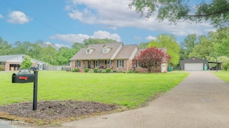 50 Hudson Dr, Jackson, TN 38301
