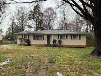6815 Water Mill Ct, Charlotte, NC 28215
