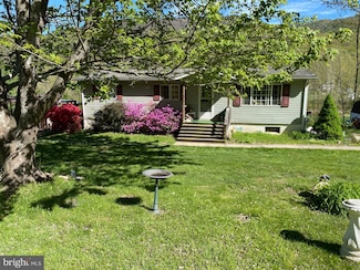 26540 Mountaineer Dr, Seneca Rocks, WV 26884