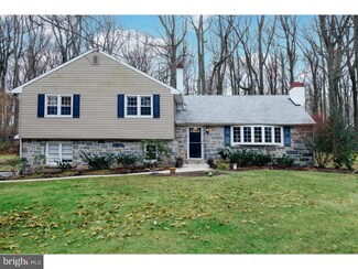 214 Green Tree Dr, West Chester, PA 19382