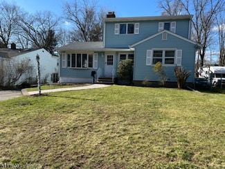 107 Hiawatha Blvd, Oakland, NJ 07436