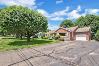 15 Merriman Rd, Wethersfield, CT 06109