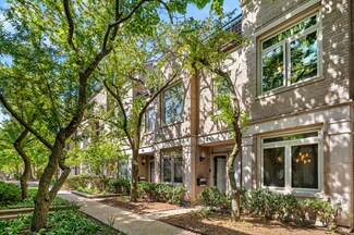 2737 N Janssen Ave Unit A, Chicago, IL 60614