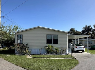22 Lake Breeze Dr Unit A, Tavares, FL 32778