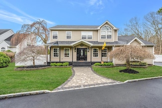 6 Premier Ct, Port Jefferson Station, NY 11776