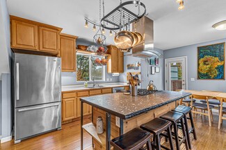 1360 NE Evans St, Grants Pass, OR 97526