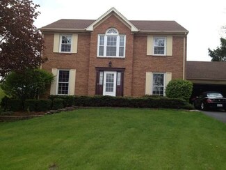 36W943 Treetop Ln, Saint Charles, IL 60174