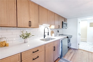 37 Phillip St, Coventry, RI 02816