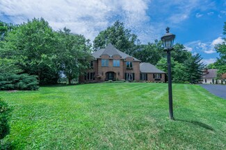 27 Heritage Ct, Blue Ash, OH 45241