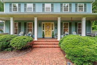 629 Chesham Dr, Kernersville, NC 27284