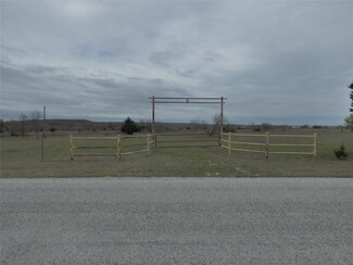 000 Rhodes Ln, Bowie, TX 76230