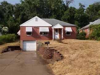 117 Chambers Rd, Saint Louis, MO 63137