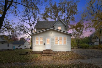 2577 4th Ave E, Saint Paul, MN 55109