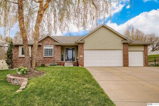 10311 Florence Cir, La Vista, NE 68128