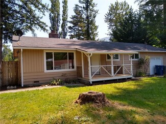 318 8th St, Gold Bar, WA 98251