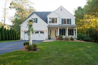 35 Carpenter Rd, Whitinsville, MA 01588