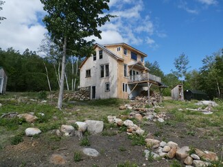 12 Grant Dr, Carthage, ME 04224
