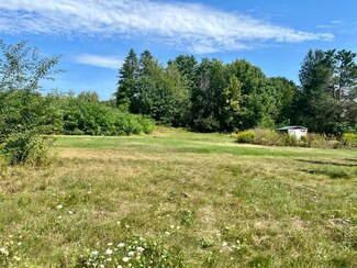 52 Mountain Ave, Fairfield, ME 04937