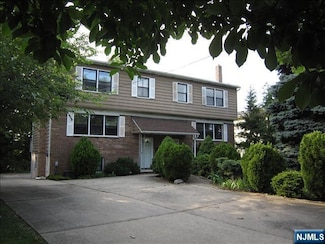 7 S Farview Ave Unit A, Paramus, NJ 07652